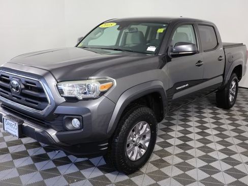 Used 2018 Toyota Tacoma SR5 image 4