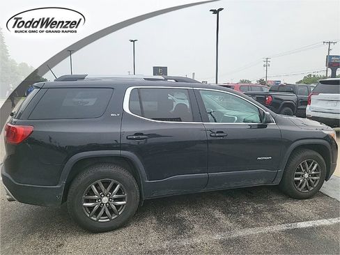 Used 2017 GMC Acadia SLT AWD/4WD image 1