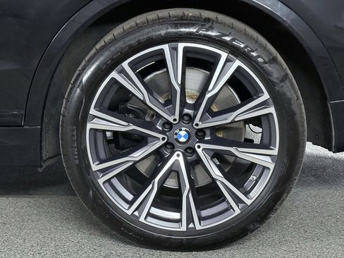 Used 2022 BMW X7 M50i image 14
