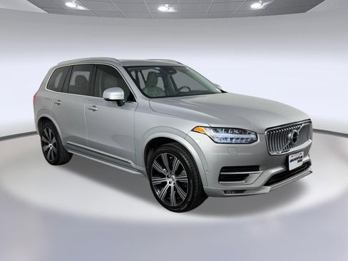 Used 2023 Volvo XC90 B6 Ultimate w/ Protection Package Premier AWD/4WD image 7