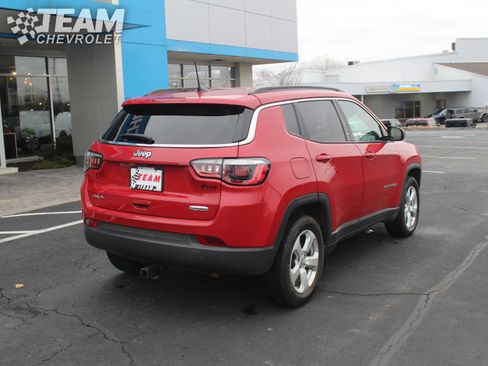 Used 2019 Jeep Compass Latitude w/ Popular Equipment Group image 4
