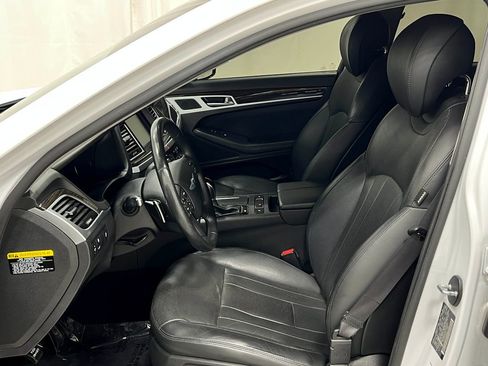 Used 2015 Hyundai Genesis 3.8 AWD/4WD image 13