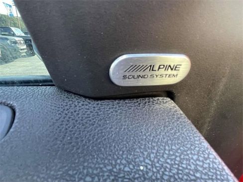 Used 2019 Dodge Charger R/T w/ Navigation & Travel Group image 18