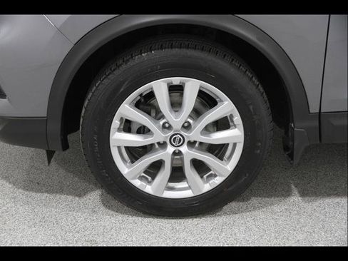 Used 2020 Nissan Rogue Sport SV AWD/4WD image 21