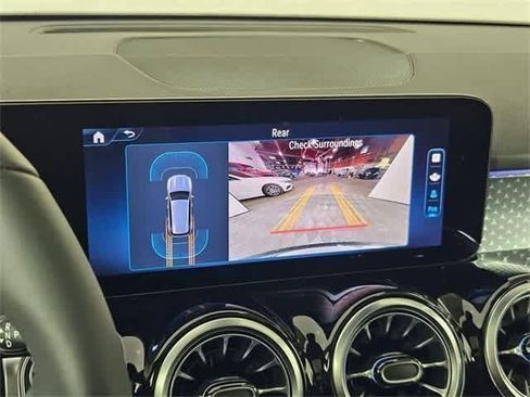Certified 2025 Mercedes-Benz GLB 250 4MATIC image 61