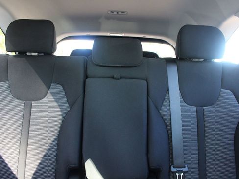 Used 2023 Kia Sorento LX image 38