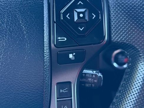 Used 2019 Toyota Tacoma TRD Off-Road image 31