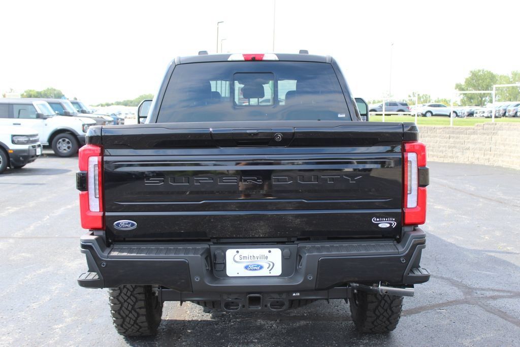 New 2026 Ford F350 Platinum w/ Tremor Off-Road Package AWD/4WD image 4