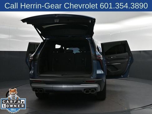 Used 2025 Chevrolet Traverse LT FWD image 51