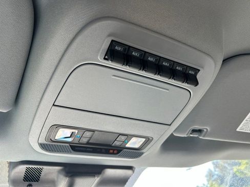 Used 2025 Ford F250 XL AWD/4WD image 29