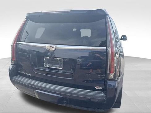 Used 2019 Cadillac Escalade Platinum AWD/4WD image 14