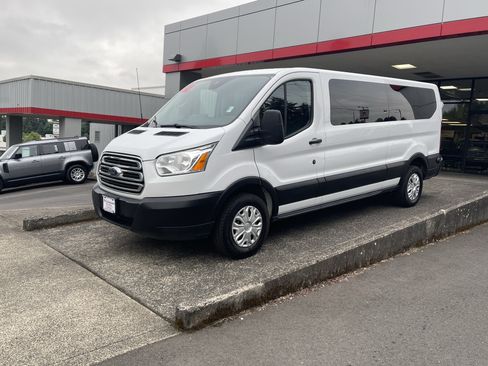 Used 2019 Ford Transit 350 XLT RWD image 4