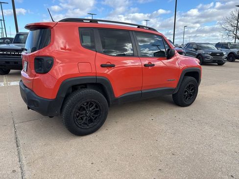 Used 2016 Jeep Renegade Sport w/ Power & Air Group image 3