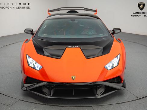 Used 2022 Lamborghini Huracan STO image 11