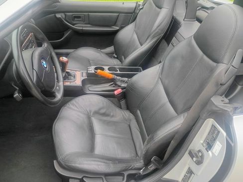 Used 2002 BMW Z3 2.5i RWD image 27