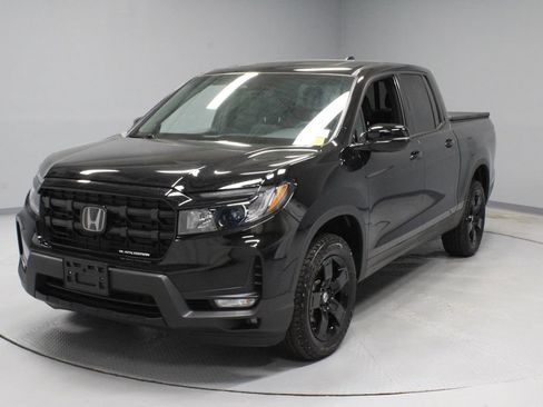 Used 2025 Honda Ridgeline Black Edition image 6