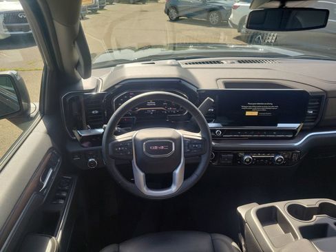 Used 2025 GMC Sierra 1500 SLT AWD/4WD image 12