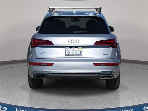Certified 2025 Audi Q5 2.0T Premium Plus image 4
