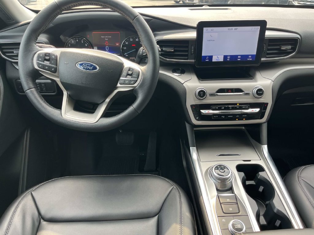 Used 2024 Ford Explorer XLT w/ Equipment Group 202A AWD/4WD image 19