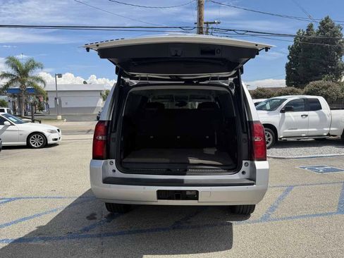 Used 2018 Chevrolet Suburban LT AWD/4WD image 24
