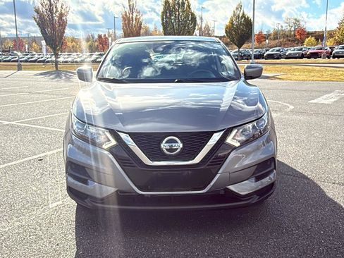Used 2020 Nissan Rogue Sport S image 16