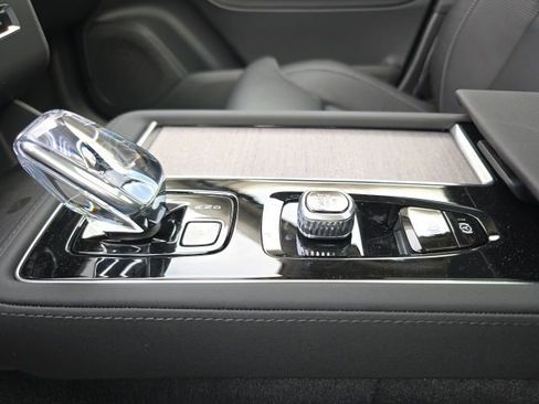 New 2026 Volvo XC90 T8 Ultra w/ Protection Package image 32