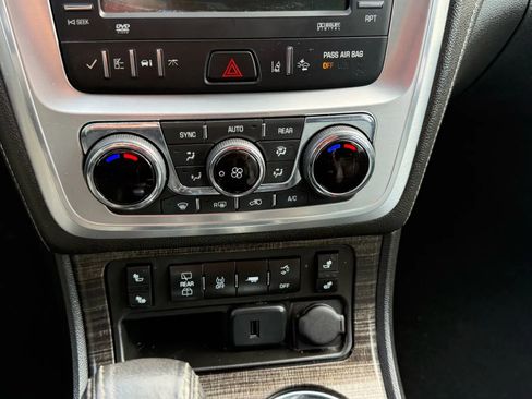 Used 2017 GMC Acadia Limited SLT image 21