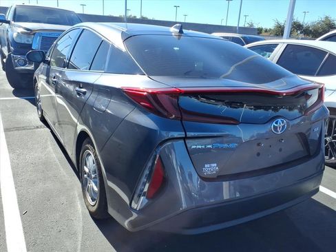 Certified 2020 Toyota Prius Prime XLE image 4