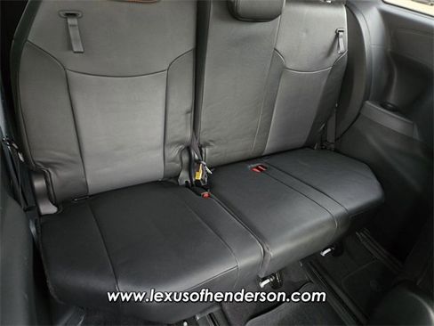 Used 2023 Toyota Sienna XSE image 15