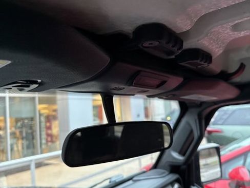 Used 2018 Jeep Wrangler Unlimited Sport S image 14