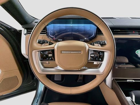 New 2026 Land Rover Range Rover Long Wheelbase SE AWD/4WD image 11