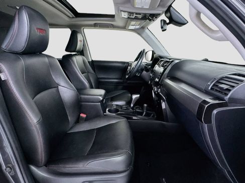 Used 2020 Toyota 4Runner TRD Off-Road Premium w/ Moonroof Package AWD/4WD image 29