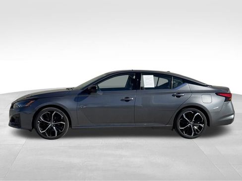 Used 2024 Nissan Altima 2.5 SR image 34