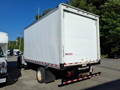 Used 2019 Ford F550 2WD Regular Cab Super Duty image 3