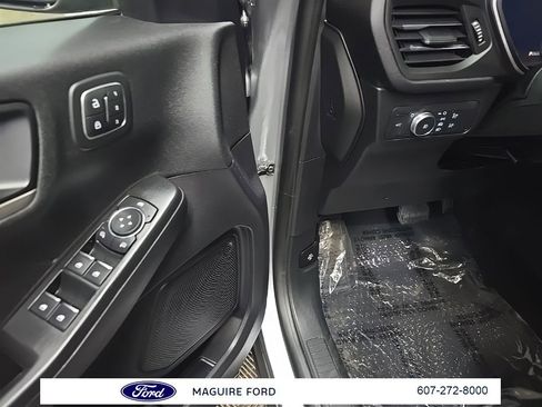 Used 2022 Ford Escape SEL w/ Technology Package image 31