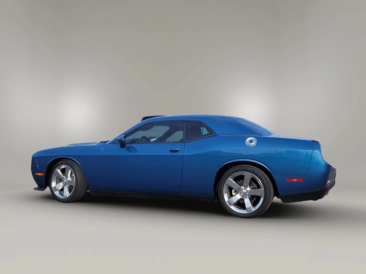 Used 2022 Dodge Challenger GT RWD image 8