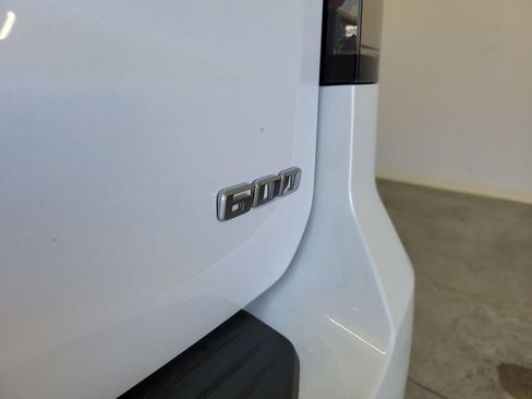 Used 2023 Cadillac Escalade Premium Luxury w/ LPO, Floor Liner Package AWD/4WD image 9