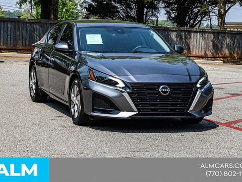 Used 2023 Nissan Altima 2.5 S FWD image 5