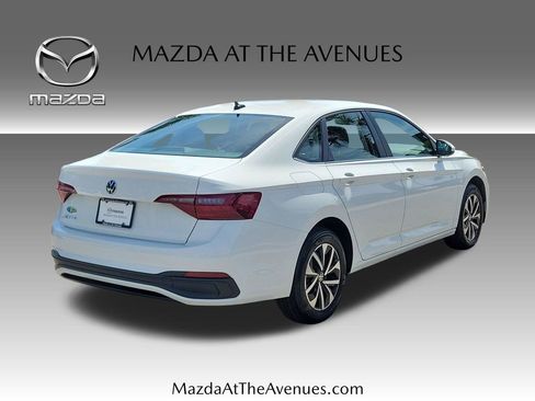 Used 2024 Volkswagen Jetta S FWD image 4