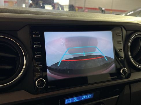 Used 2021 Toyota Tacoma TRD Off-Road w/ Technology Package image 19