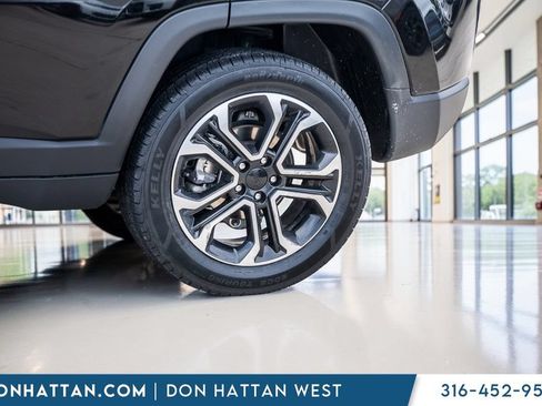 Used 2022 Jeep Compass Limited AWD/4WD image 36