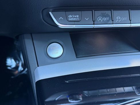 Certified 2025 Audi Q5 2.0T Premium image 27