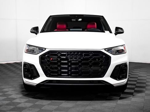 Used 2024 Audi SQ5 Premium Plus image 12