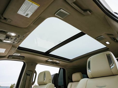 Used 2021 Cadillac Escalade Sport Platinum w/ LPO, ONYX Package image 20