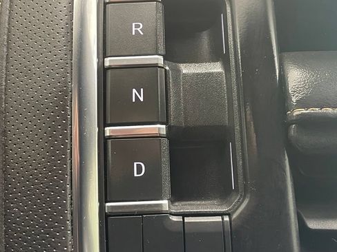 Used 2023 GMC Yukon AT4 AWD/4WD image 38