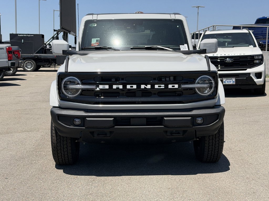 Used 2026 Ford Bronco Outer Banks AWD/4WD image 2
