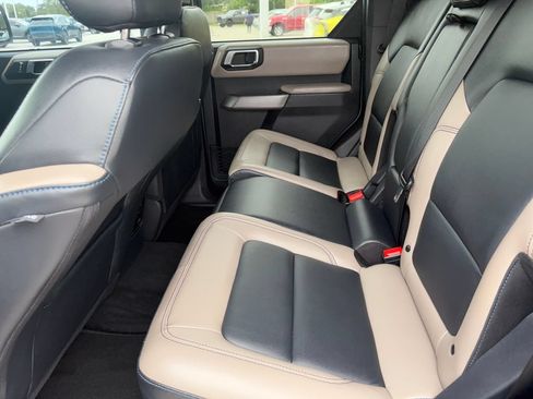 Used 2023 Ford Bronco Wildtrak AWD/4WD image 25