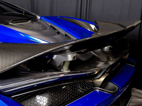 Used 2020 McLaren 720S Spider image 16