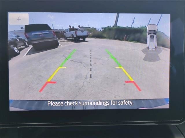 Used 2022 Ford Explorer XLT w/ Equipment Group 202A RWD image 13