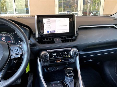 Used 2025 Toyota RAV4 LE image 7